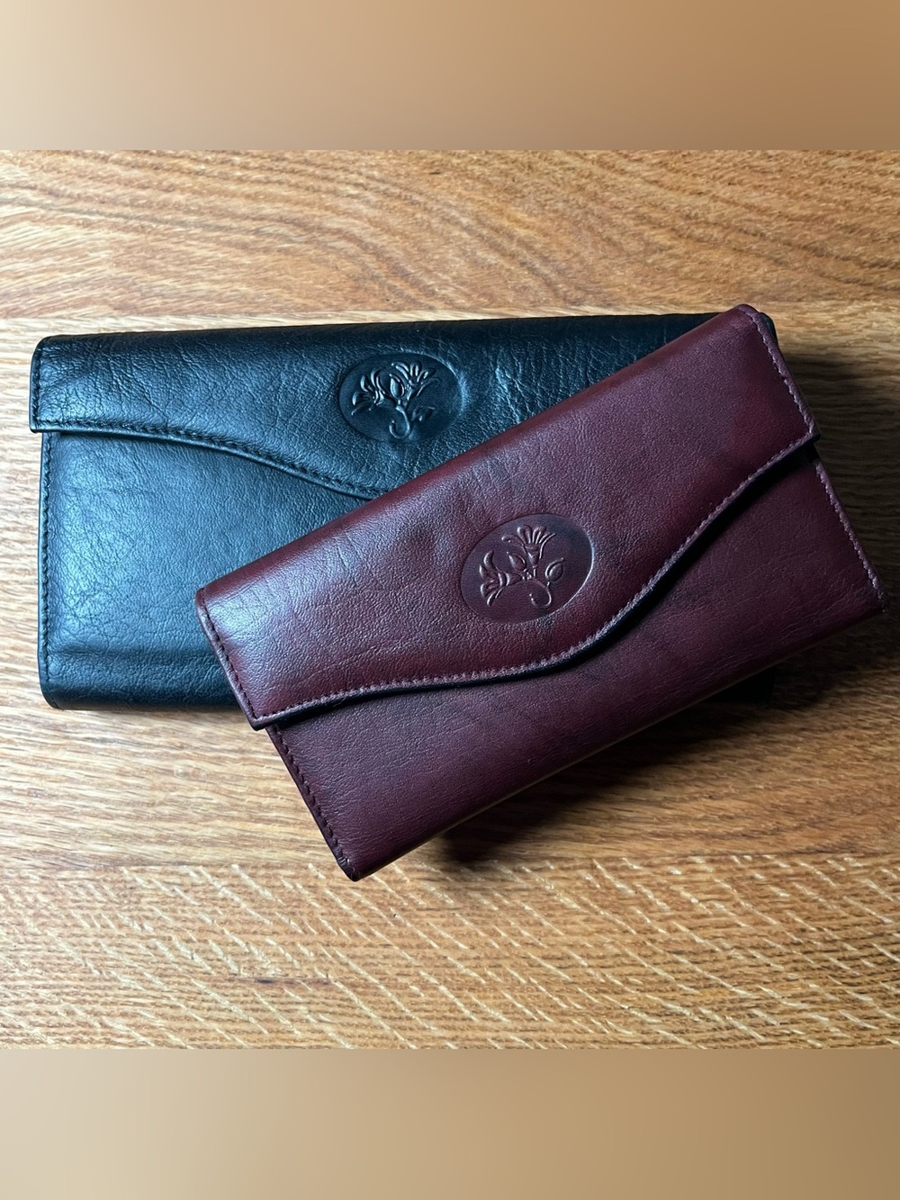 Vintage Leather Wallet Bundle! Bundle of 2 Buxton Vintage Leather Wallets
